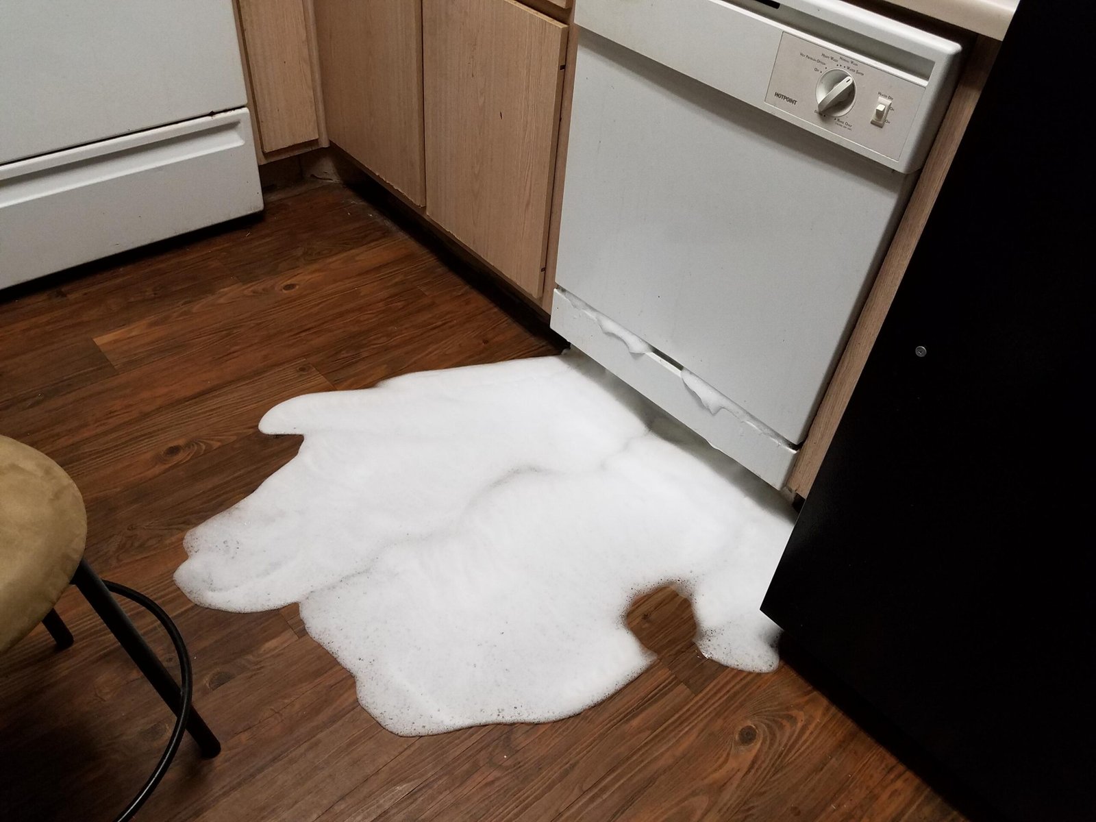 How Can You Get Dish Soap Out of the Dishwasher